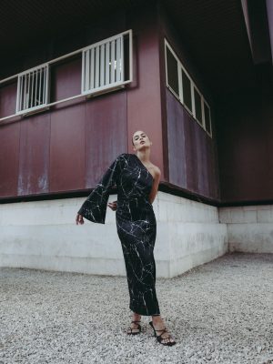 VESTIDO MIDI ASIMETRICO
