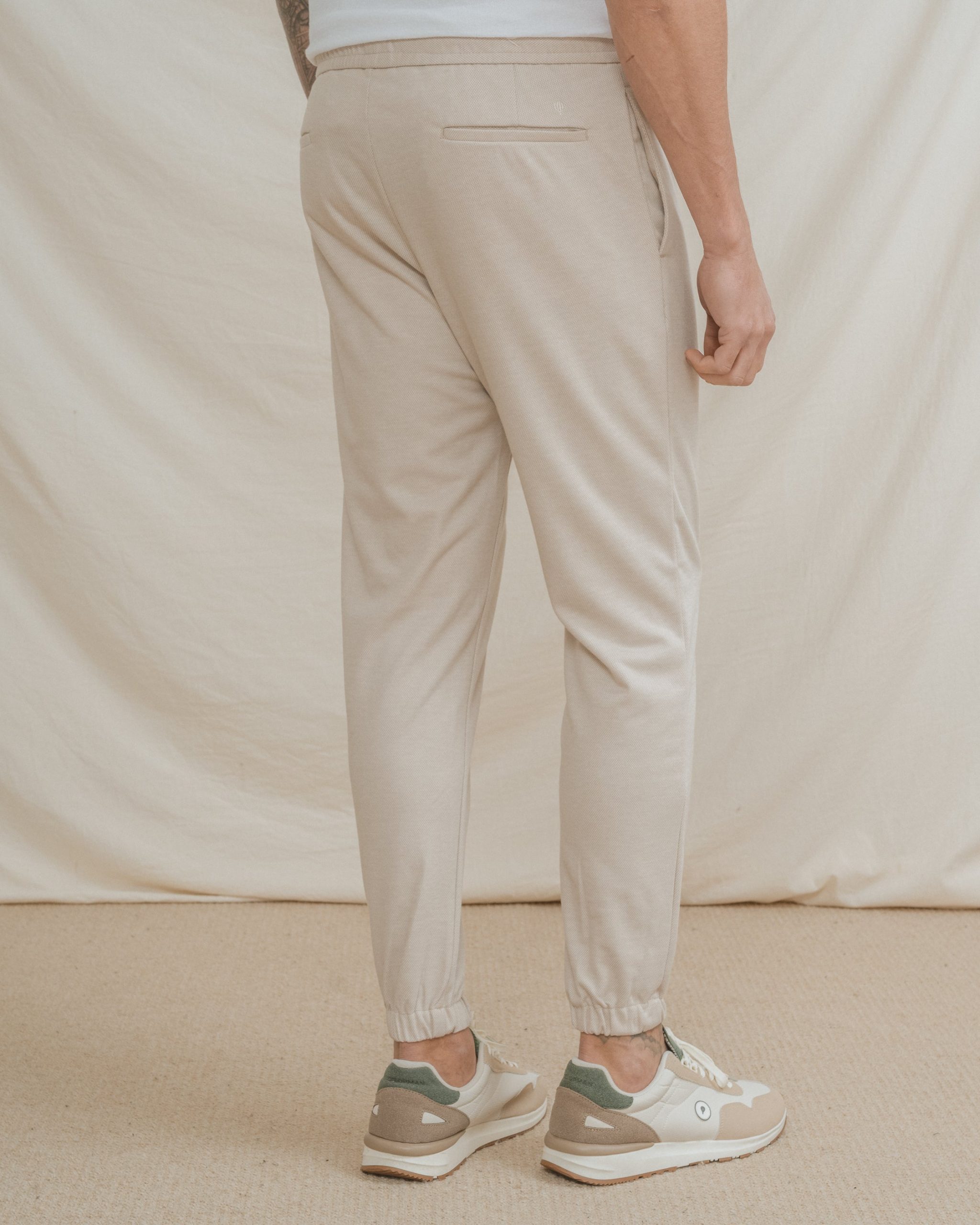 PANTALÓN TRAJE JOGGER CASUAL BEIGE - Imagen 2