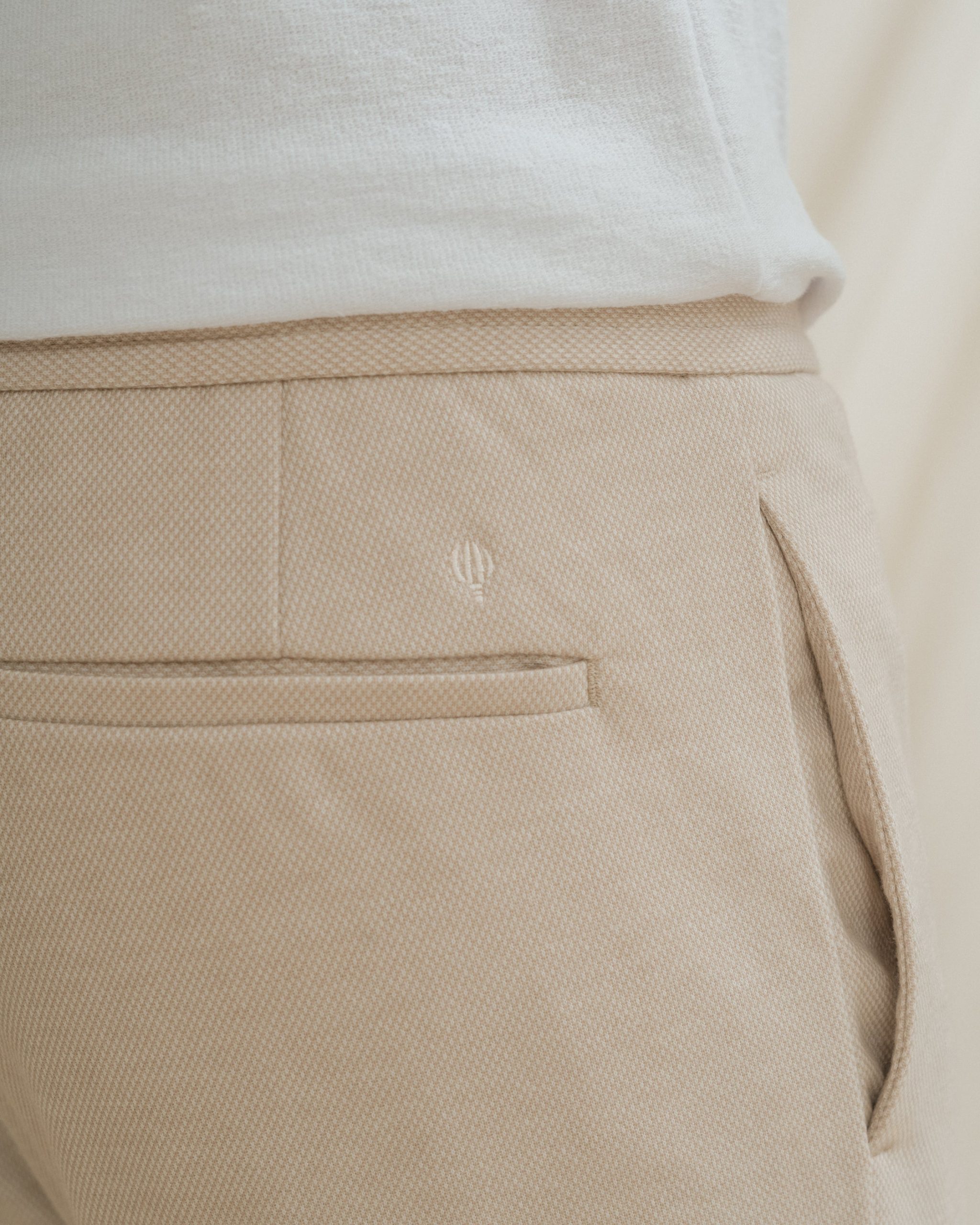 PANTALÓN TRAJE JOGGER CASUAL BEIGE - Imagen 4