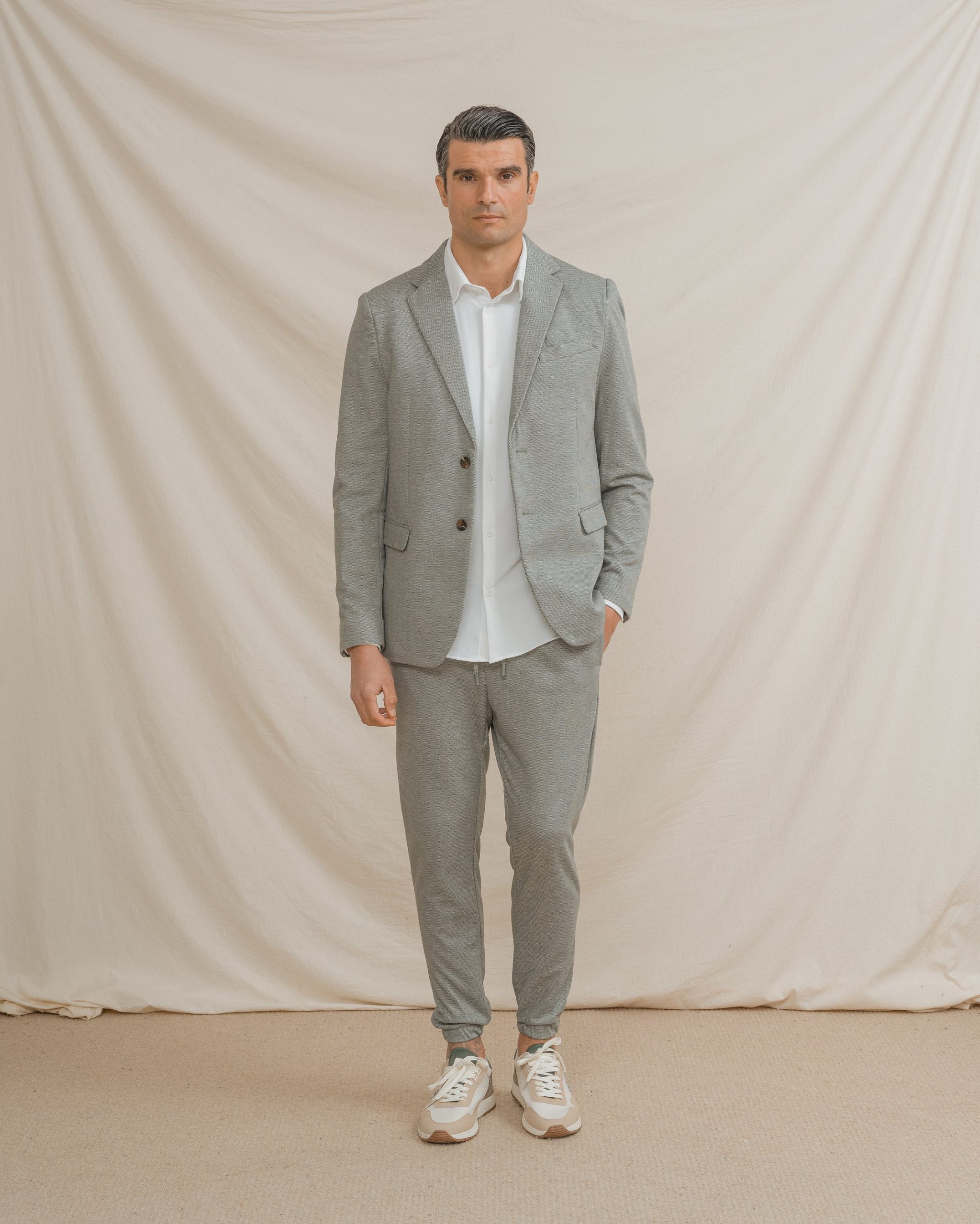 PANTALÓN TRAJE JOGGER CASUAL VERDE - Imagen 2