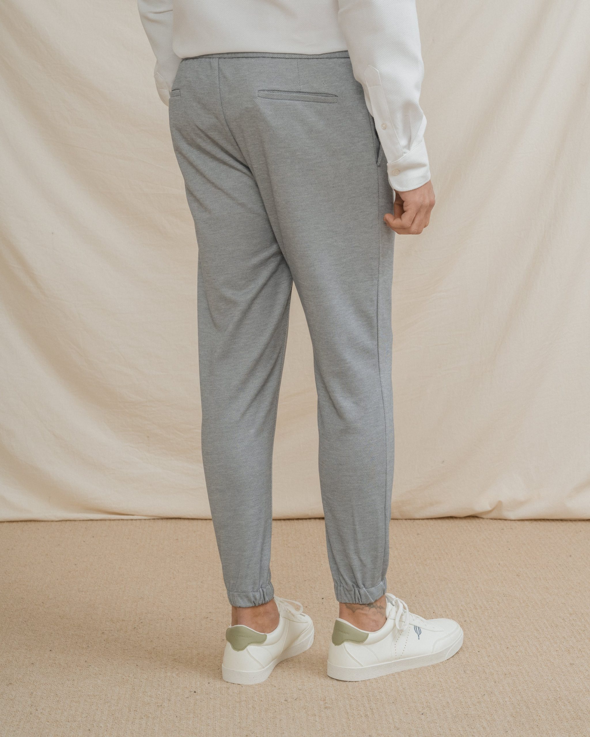 PANTALÓN TRAJE JOGGER CASUAL CELESTE - Imagen 3
