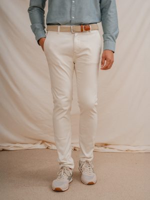 CHINO BÁSICO SLIM BEIGE CLARO