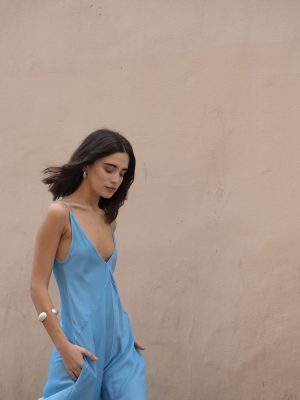 VESTIDO MIDI CON TIRANTES