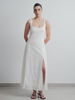 VESTIDO MIDI PERFORADO