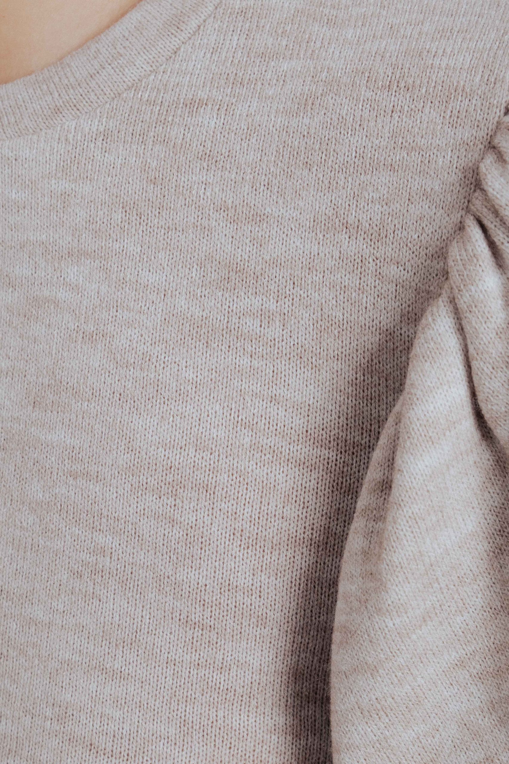 CAMISETA CON VOLANTES - Imagen 4